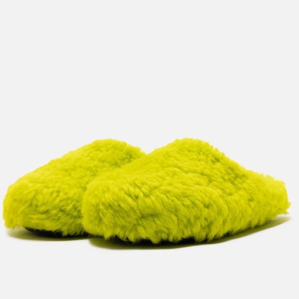 Marni Shearling fussbett in Lime Green